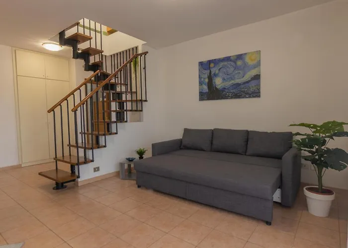 Comfort Penthouse - Private Parking, Wi-fi Appartamento *